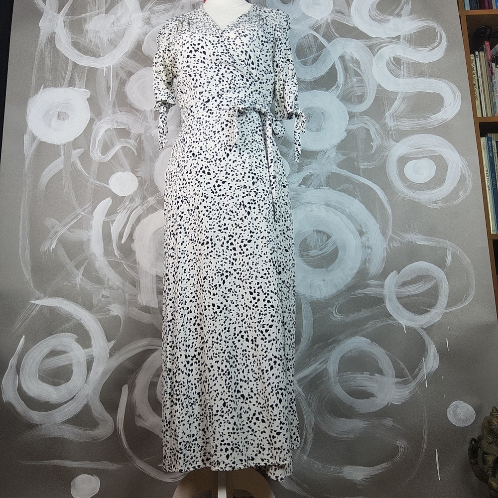 Seraphine Ava Wrap Maternity Dress - Picture 7 of 16